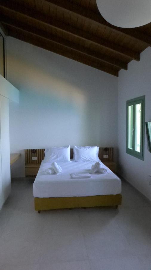 Caltabania Suites Áyios Nikítas Exterior foto